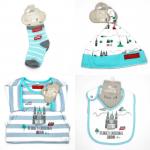 <span>Exclusively made for St Paul's Cathedral, this range of babywear has been designed in the UK and made from 100% cotton.</span><br /><br /><span>The design takes in the front of the cathedral and it's surroundings with an open top bus and birds flying by. Other items in this range have additional London and St Paul's themes, including taxi's, Queen Ann's statue and St Paul's column from the cathedral's gardens.</span>